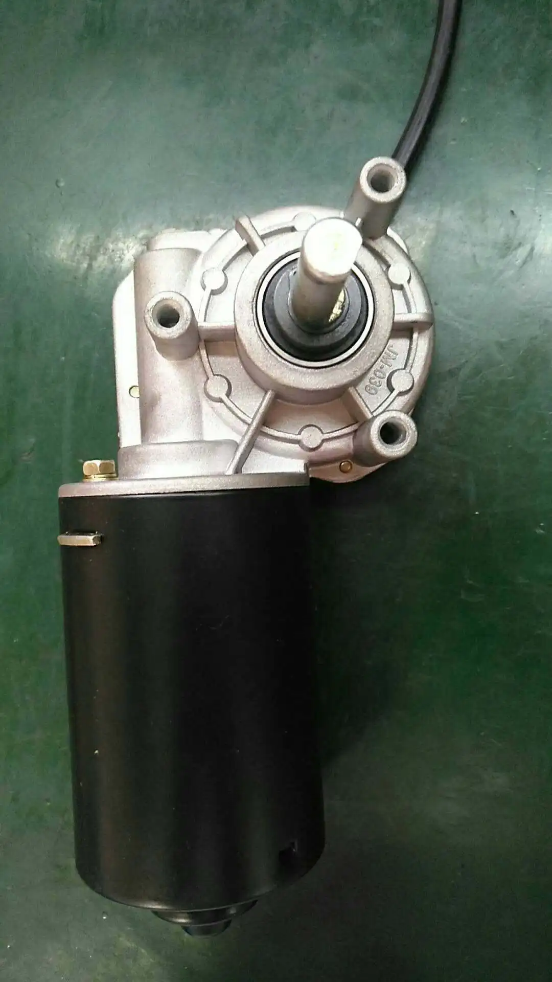 

24v 80W DC geared motor copper turbine D-type output shaft 10RPM push for 60kg