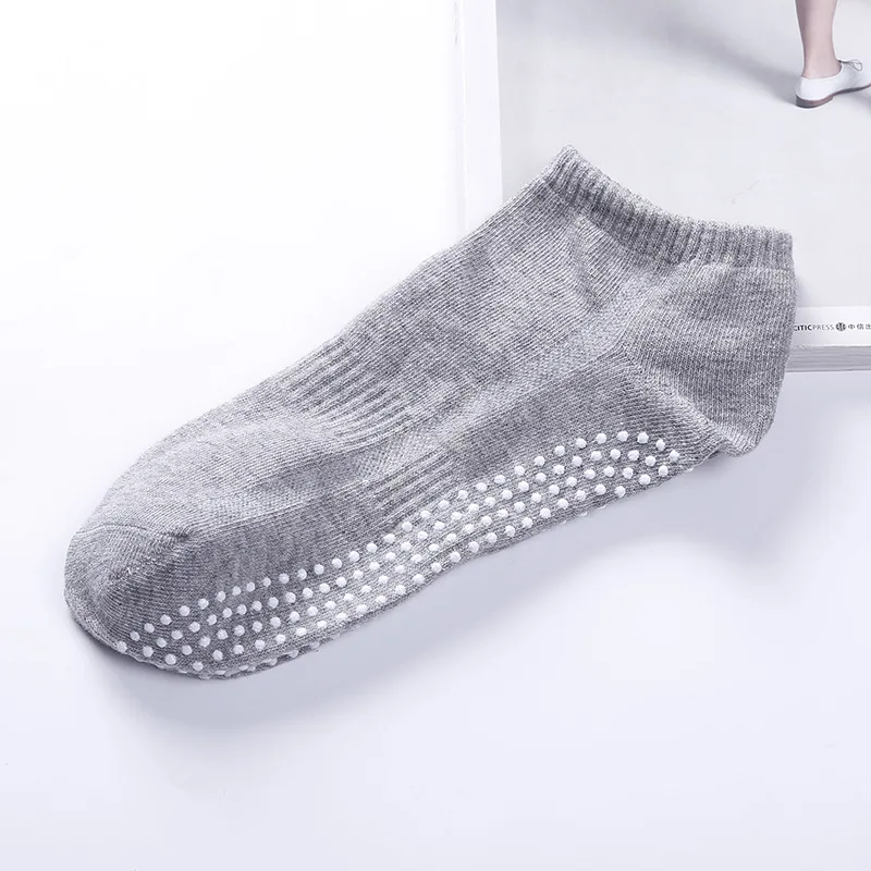 Light Grey 1 пара/лот, мужские хлопковые нескользящие носки для йоги, дышащие нескользящие носки-тапочки для пилатеса, тренажерного зала, фитнеса, размер 39-44 - Цвет: Light Grey