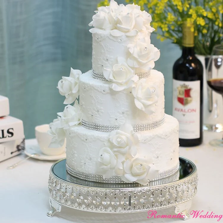 

Romantic Wedding Crystal Bead Cup Cake Stand Gold / Silver Metal Cake Racks for Wedding Party Event Usage