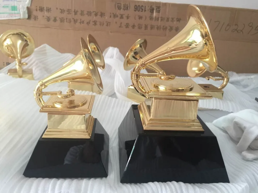 Grammy Award граммофон металлический трофей от NARAS Бесплатная доставка 18 5 см труба