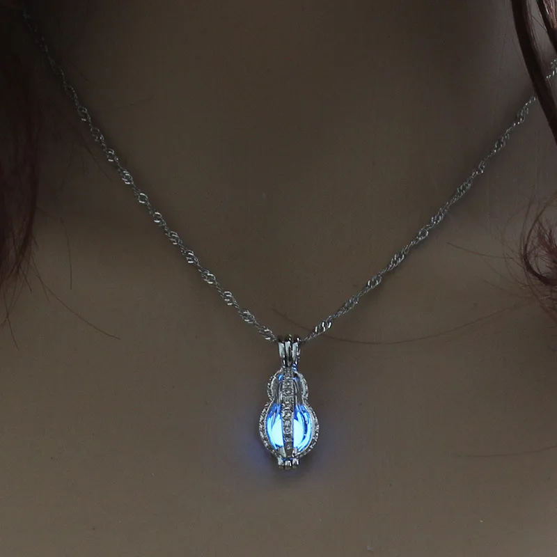 Ожерелье в форме арахиса серебряного цвета | Украшения и аксессуары