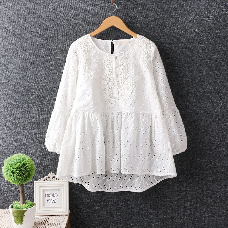 

Sweet hollow out embroidery white cotton long sleeve doll shirt
