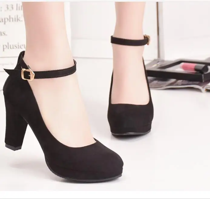 Пикантные красные туфли с ремешком на щиколотке высоком каблуке 9 см сезон осень