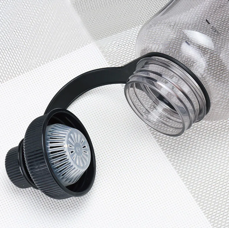 Горячая Распродажа bpa-free 1.3L большая емкость Спорт на открытом воздухе пластиковые студенческие портативные бутылки для воды Путешествия Чай INFUSER фитнес чай чашка