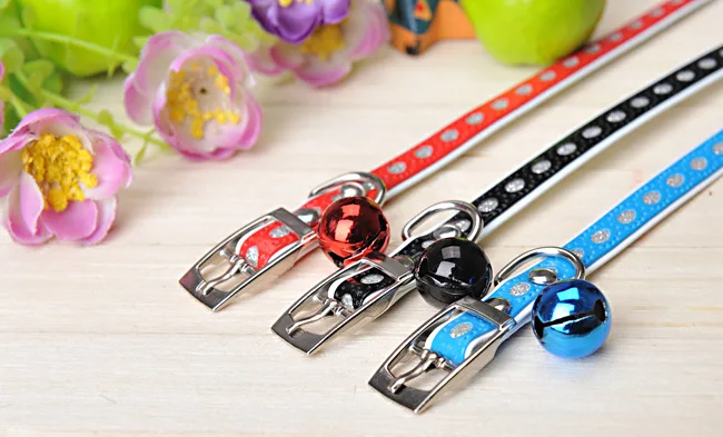 Ошейник для кошки с защитной пряжкой кожаный Колокольчик собаки ожерелье