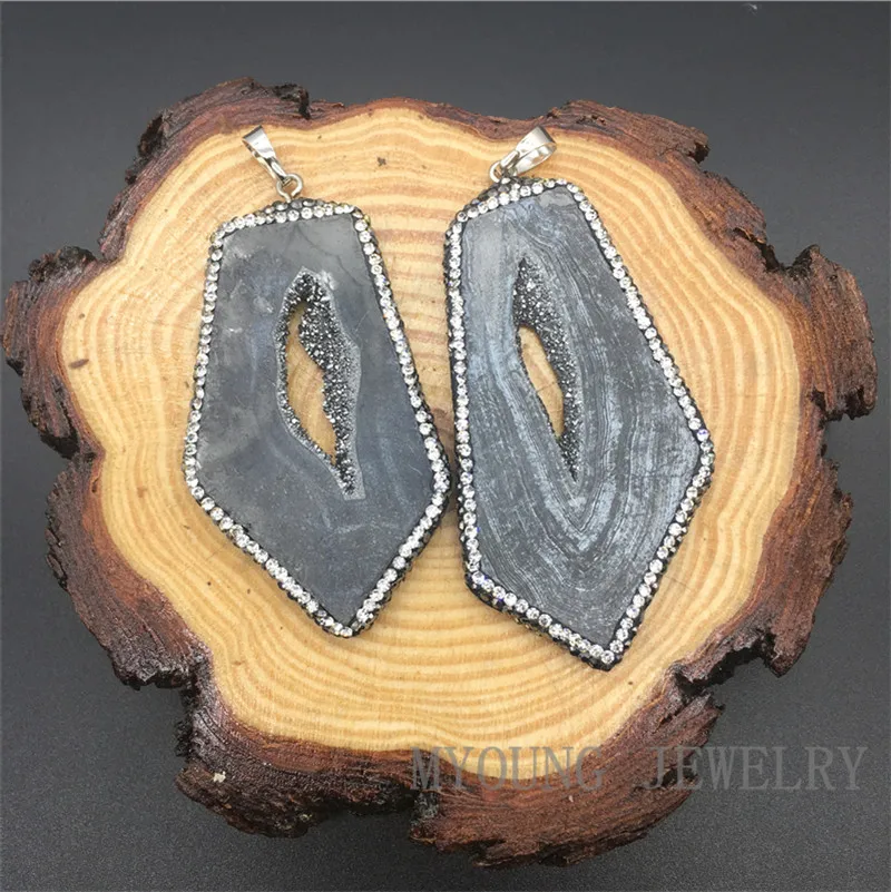 

Gray Crystal Geode Druzy Slice Pendant Paved Rhinestone edges, Nature Stone Slab Pendant for Necklace Jewelry MY1312