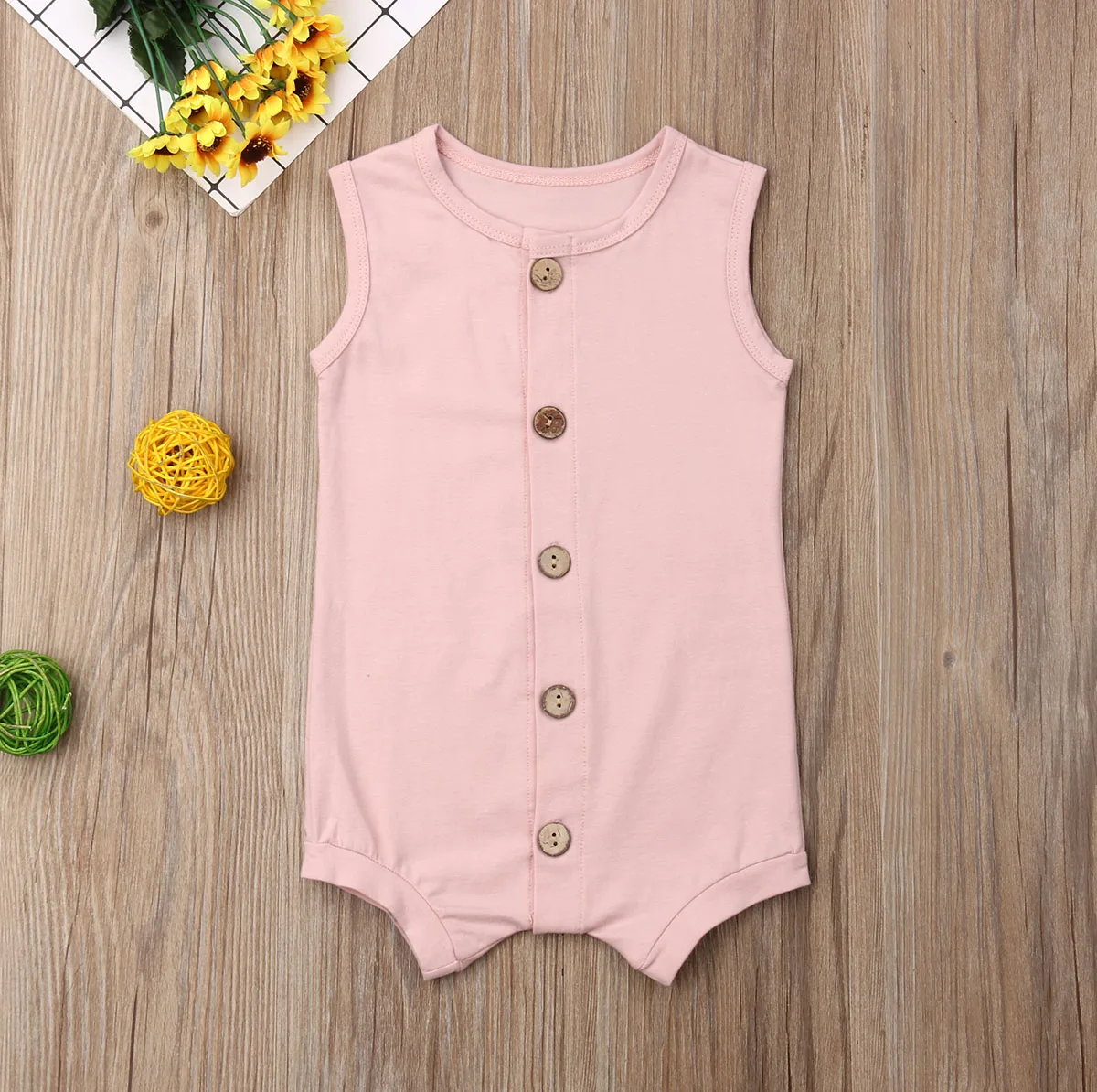 Милый для новорожденных мальчиков и девочек с декоративными пуговицами