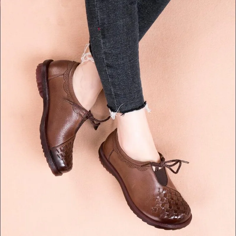 RUSHIMAN Women Genuine Leather Flat Shoes Lace-Up Moccasins Mother Soft Ladies Shoes hand-woven Flats Black Fashion Casual Women