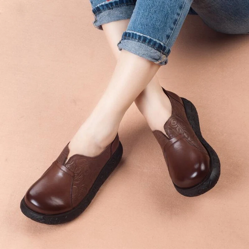 

CEYANEAO Women's shoes on a flat platform of the highest quality; shoes made of genuine leather on a flat sole