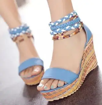 Женские босоножки на танкетке маленькие сандалии толстой платформе