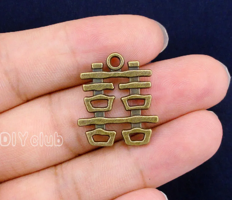 

30 шт.-античная бронза 2-сторонний китайский иероглиф Happy Charms 24x21mm