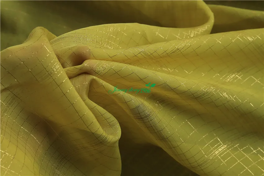 

Talking about Gold Chiffon Fabric Red Elegant Spring Fabric Yellow Head Yarn Fabric Dress
