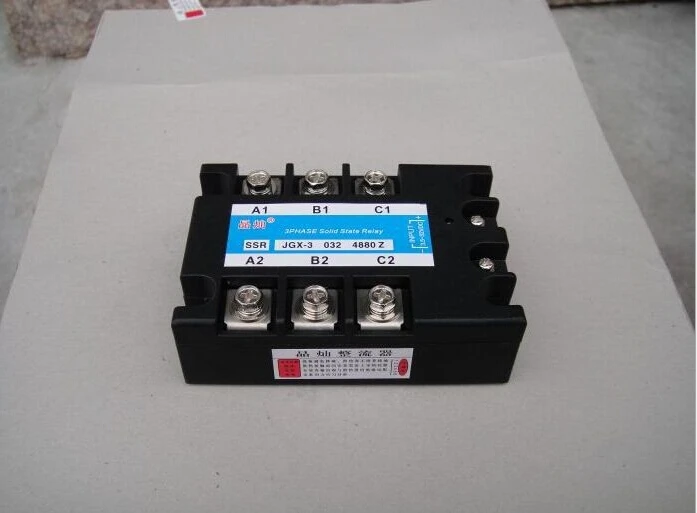 

NEW! Three phase Solid state relay JGX-3DA 032 SSR 10A relay