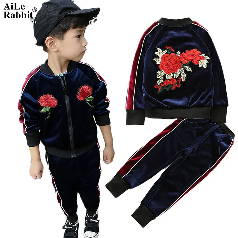 AiLe Rabbit/костюм для маленьких мальчиков, рубашка, футболка, джинсы, 2 предмета, полосатый кардиган, галстук-бабочка, модный джинсовый костюм, буквенно-цифровые 8, одежда, k1
