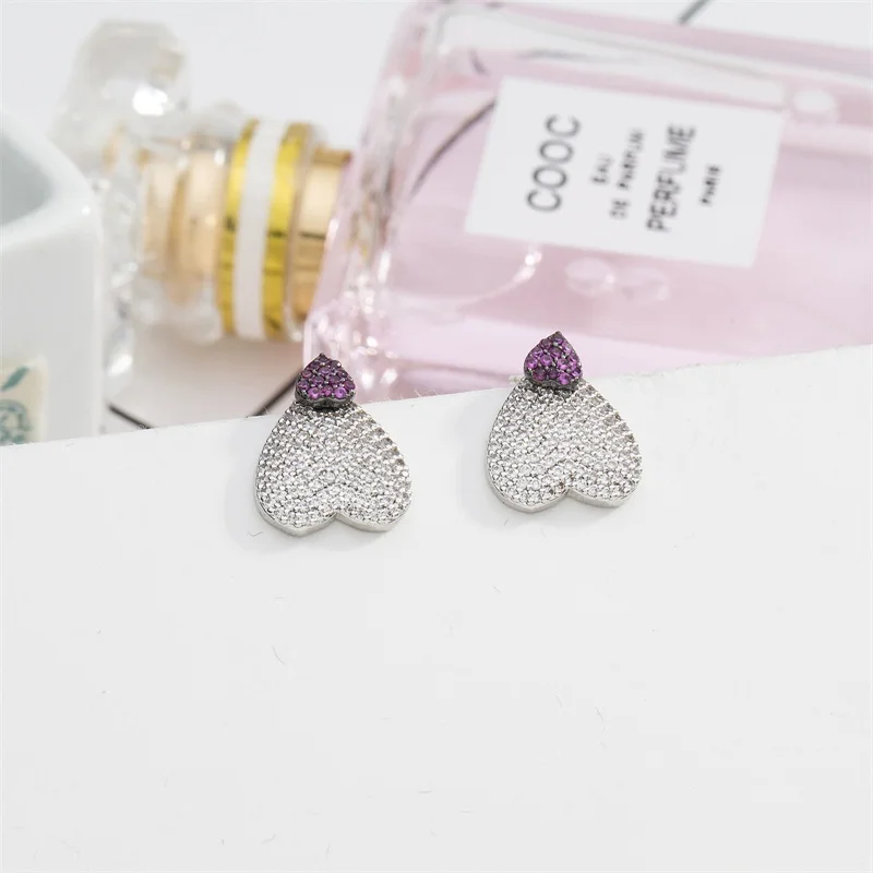 Серьги-гвоздики женские медные с фианитом изысканные простые элегантные