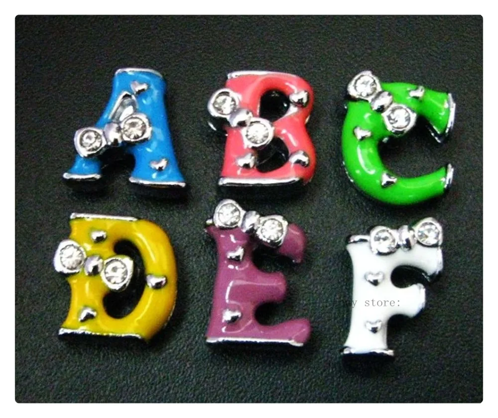 1 шт., A-Z, 8 мм, Одноцветный галстук-бабочка, горка, буквы, горка, талисманы, подходят для DIY, браслет, ошейник для домашних животных, Женские Ювелирные изделия