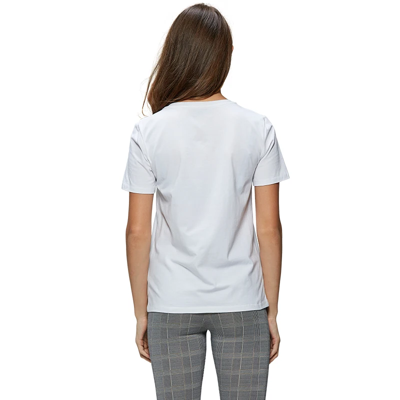 Женская летняя футболка белая с коротким рукавом украшенная бисером в