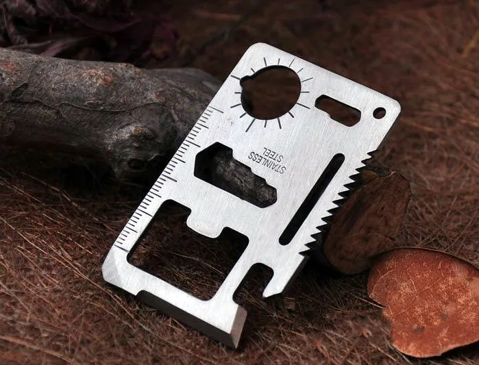 Нож-карточка выживания Multifunction Tool Pocket Saber с чехлом на поясе, 10 функций в 1, для кемпинга и активного отдыха, длина 6 см.