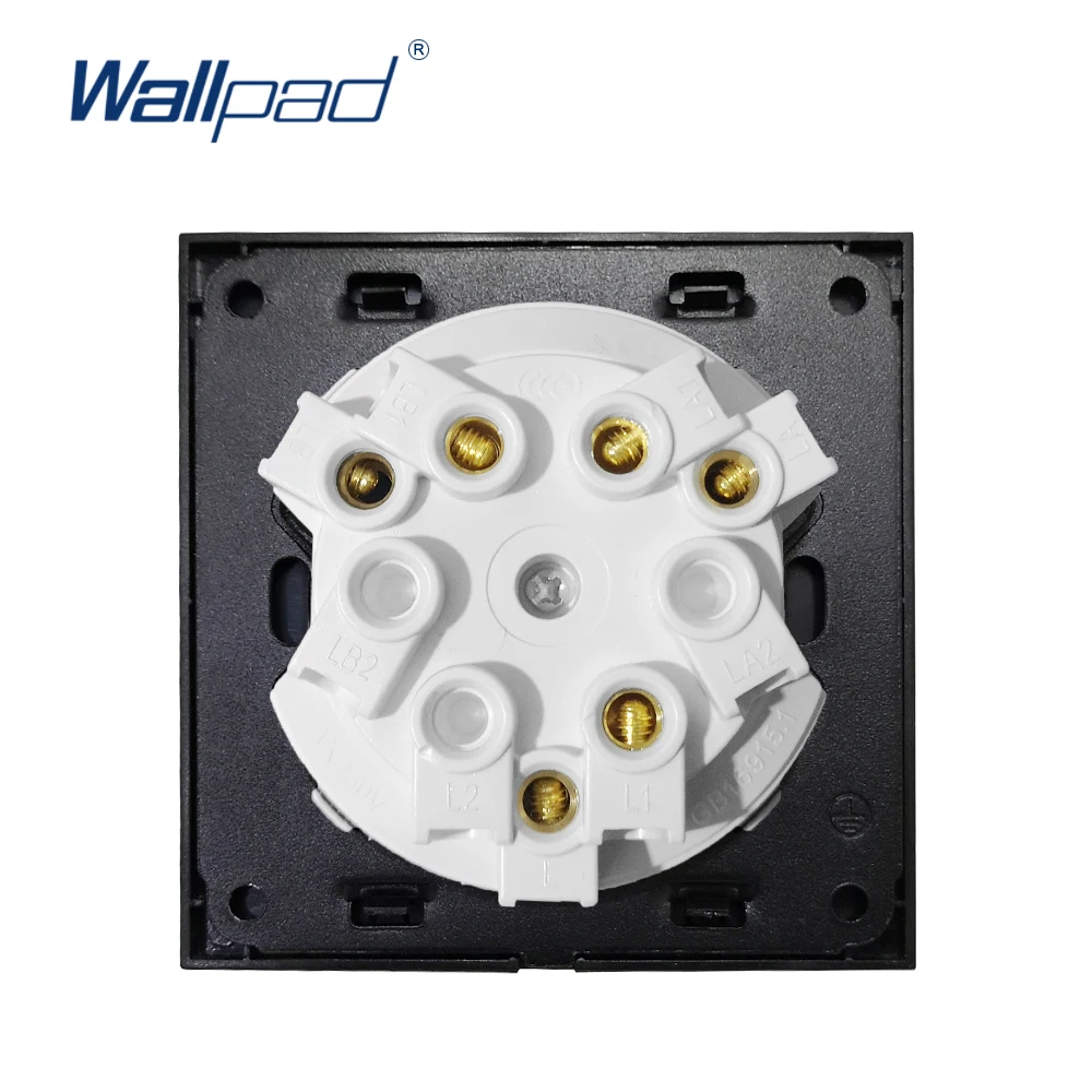 Настенный светильник Wallpad L6 из черного атласа и металла 3 клавиши 1 способ