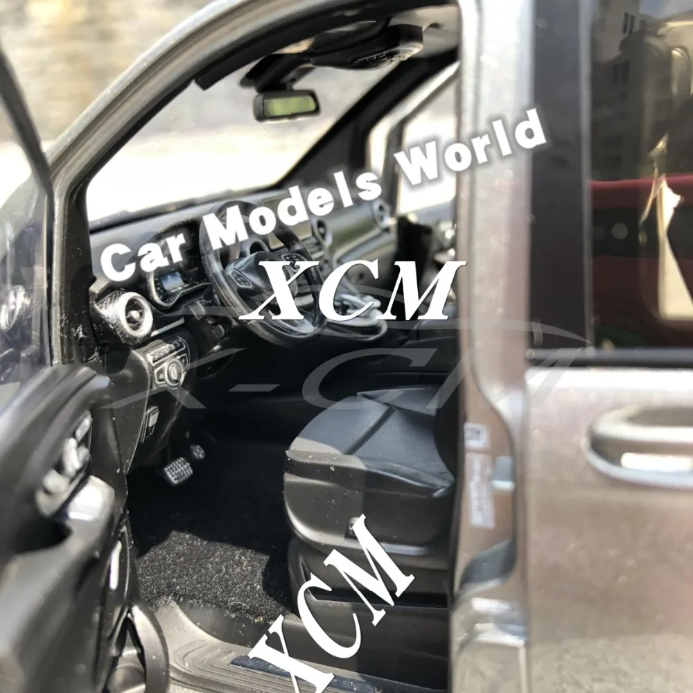 Литая под давлением модель автомобиля для Norev V Class AMG Line 2018 (серый и металлический)