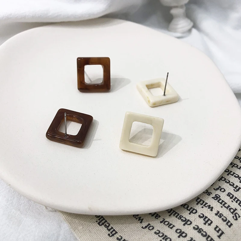 GWACC Acrylic Stone Big Stud Earrings for Women Simple Chic Red Geometric Square Hollow Resin Fashion Jewelry | Украшения и