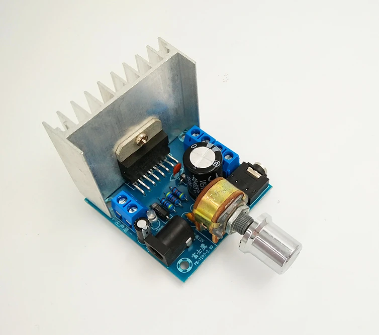 

DC12V 15W+15W TDA7297 Two-channel noise-free power amplifier board 50x50x42mm