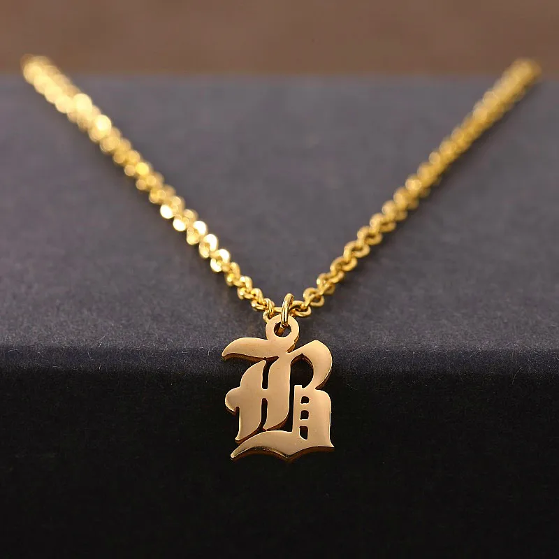Персонализированная цепочка из нержавеющей стали золотого цвета с буквами