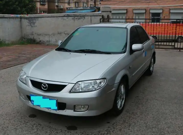 Заднее внутреннее крыло брызговик для Mazda 323 family protege BJ 1998-2003 B25D-50-341 B25D-50-351
