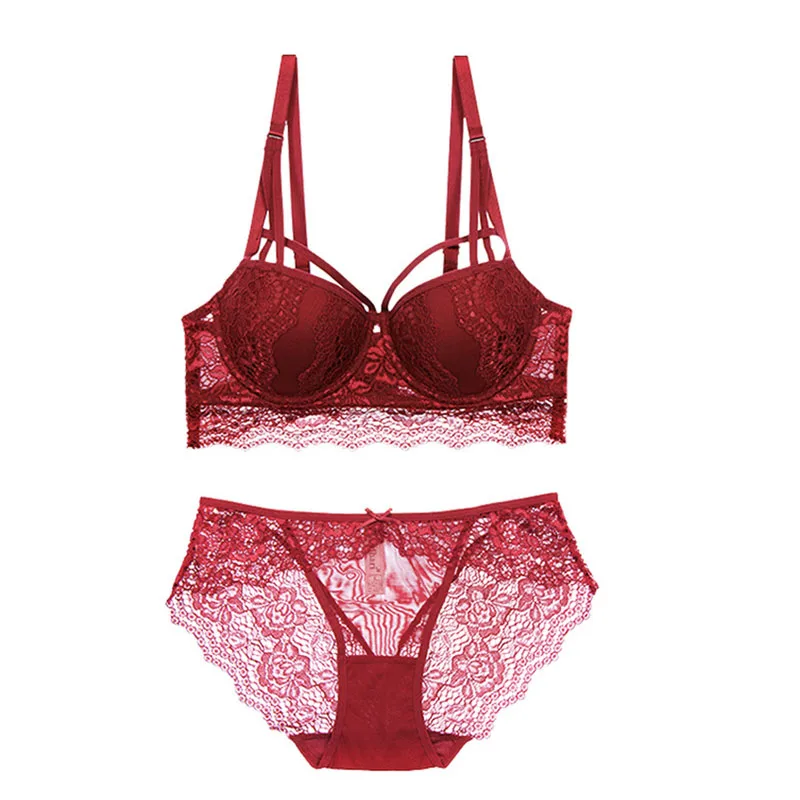 Комплект женского кружевного нижнего белья с чашками пуш ап и цветочной
