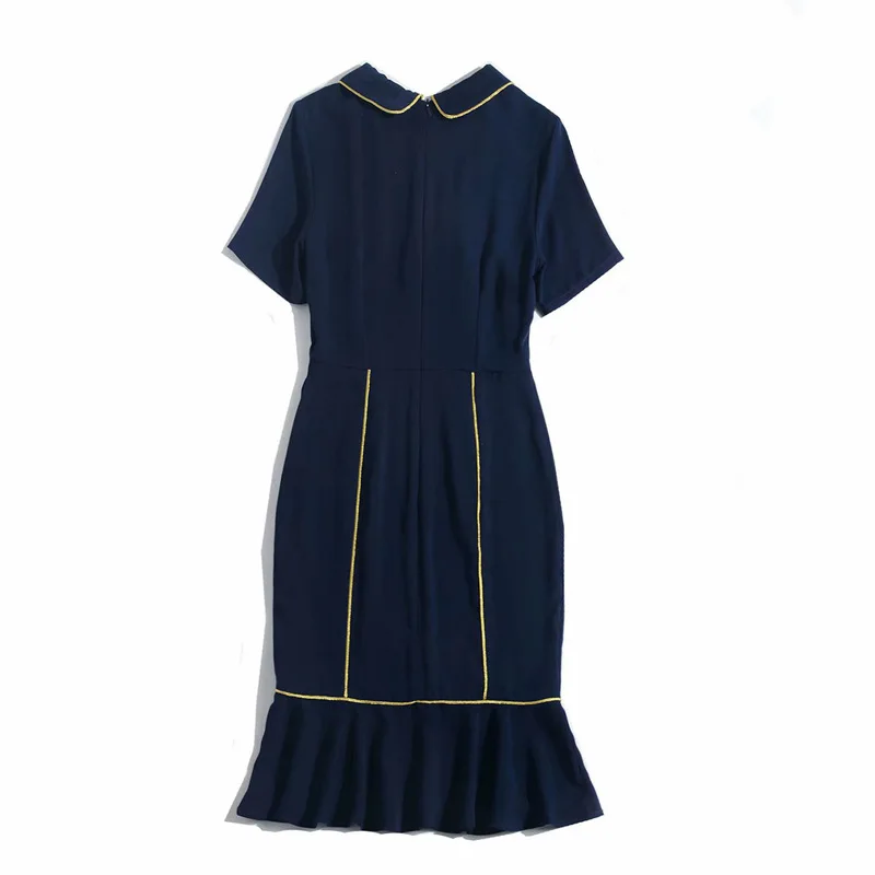 Платье женское с отложным воротником однотонное приталенное нашивкой-трубой