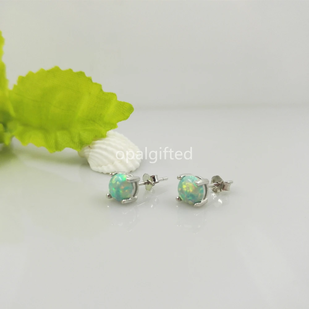 Женские серьги гвоздики с опалом круглые зеленого белого синего красного