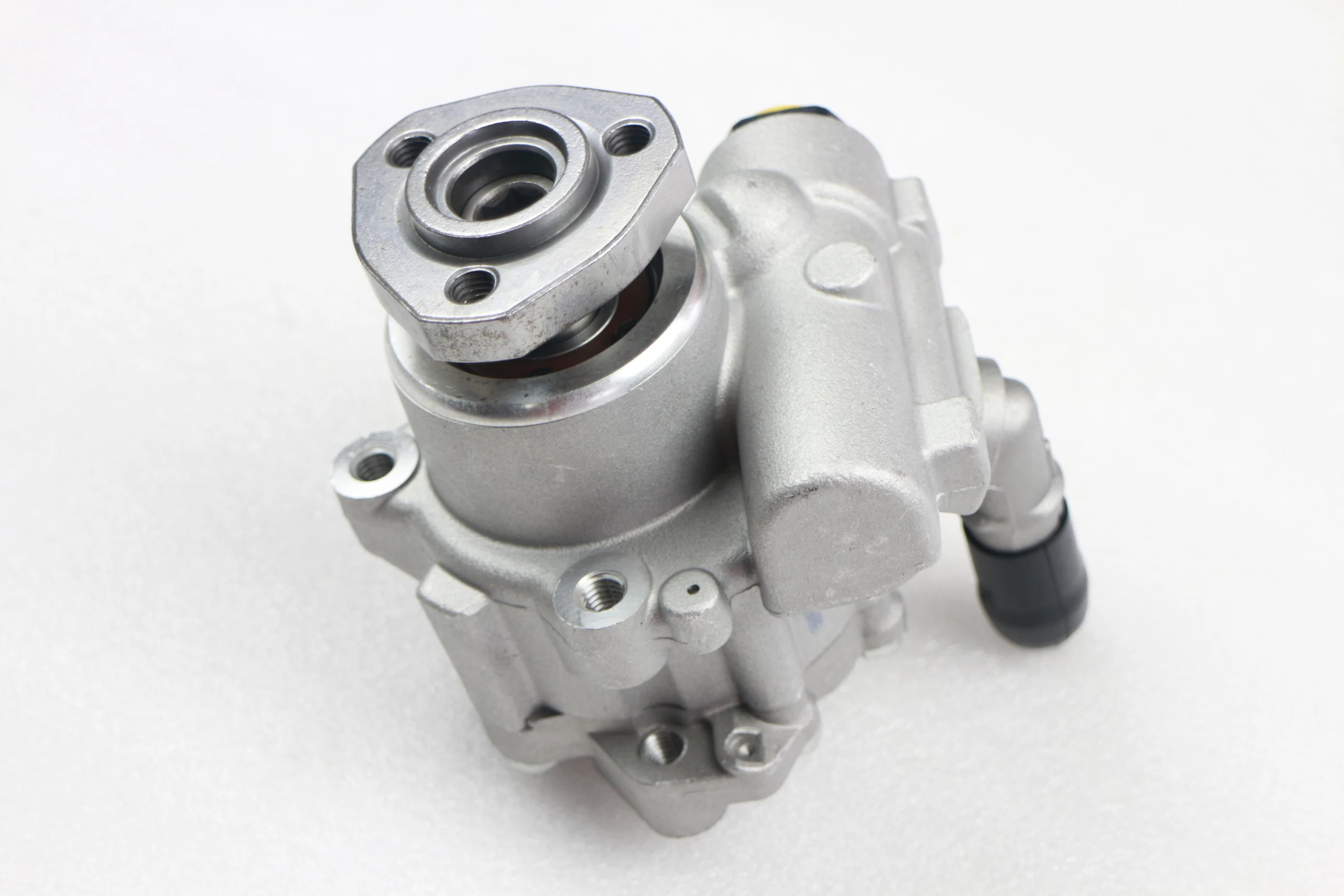 

New Power Steering Pump Fit for Volkswagen Golf 3 4 III IV 1H 1E Vento 1.6 2.0