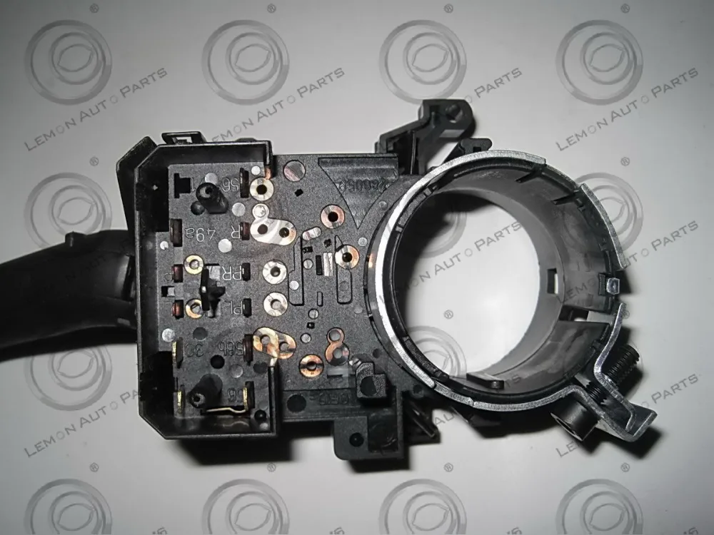 2011862 8L0953513G 8L0953513G01C 1S3780 SW4057 CBS1588 переключатель указателей поворота для VW AUDI FORD SEAT |