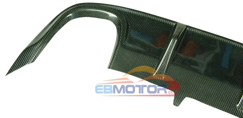 Настоящее углеродное волокно R-Line Стиль диффузор губа на задний бампер спойлер