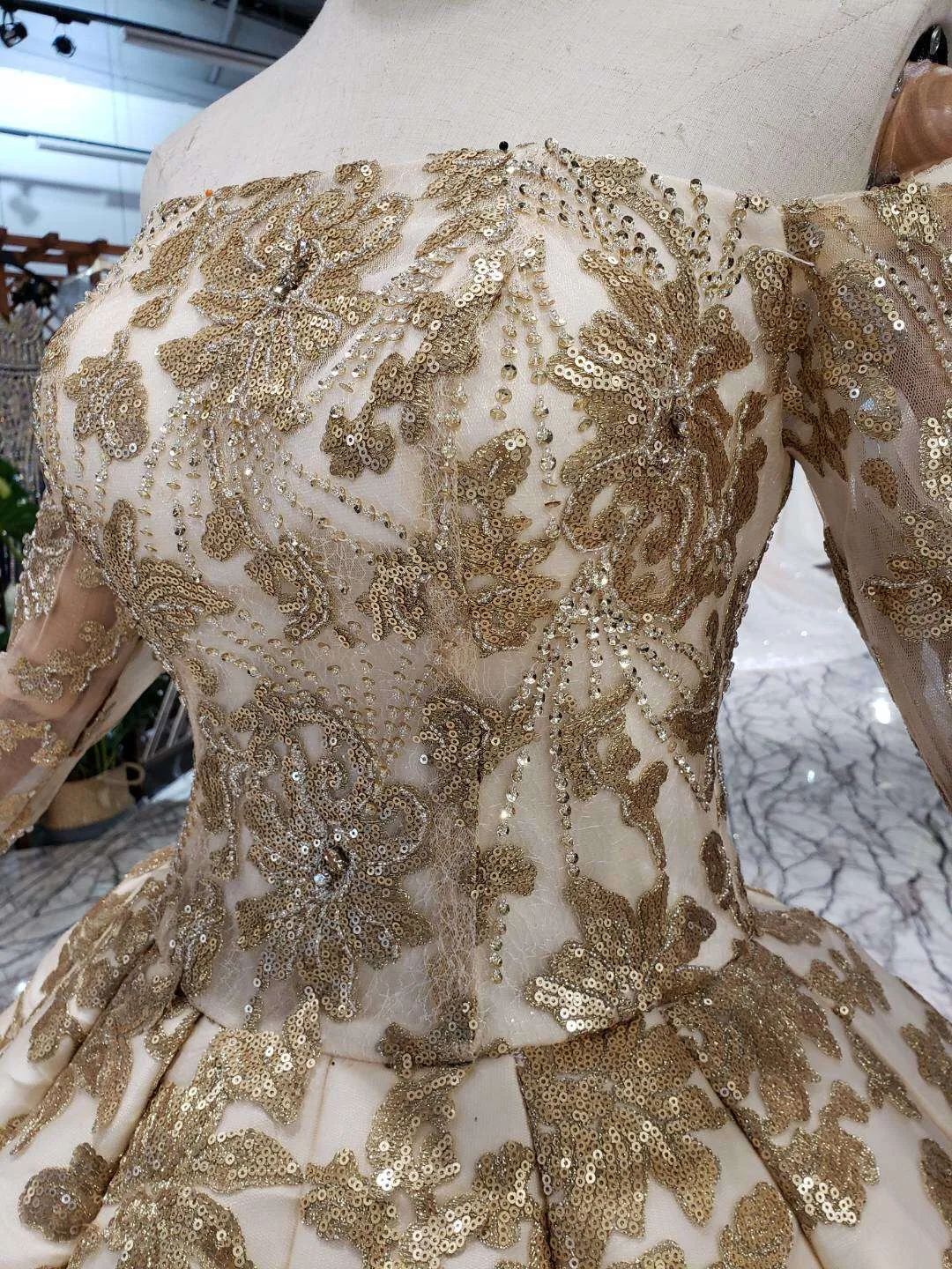 Роскошное бальное платье с кристаллами Пышное Платье открытыми плечами и