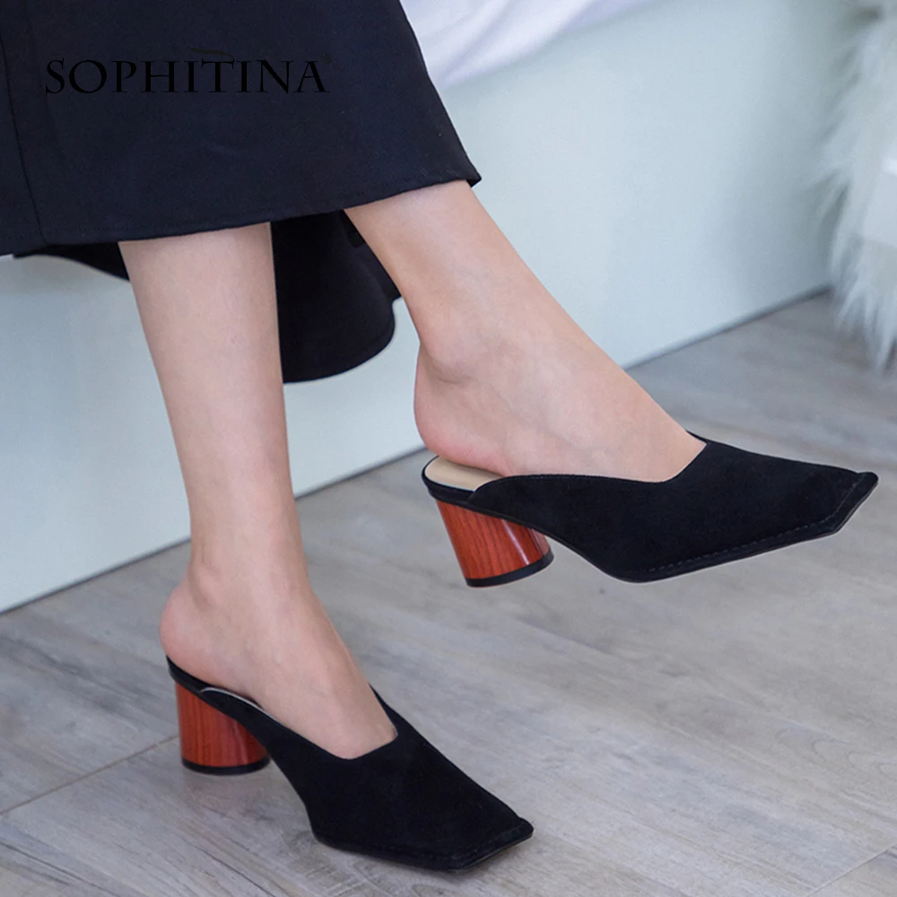 SOPHITINA/Модные туфли без задника на высоком каблуке 4,5 см. Женская обувь на среднем и круглом каблуке ручной работы. Женские замшевые туфли без застежек с квадратным носком. Стильная и модная обувь для женщин. SO103