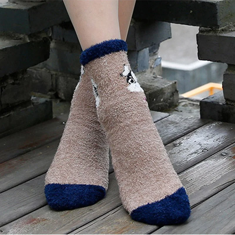 

[EIOISAPRA]4 Pairs Winter Warm Terry-Loop Cute Socks Cartoon Pug Patterns Series Funny Socks Meias Warmer Christmas Sox Gift