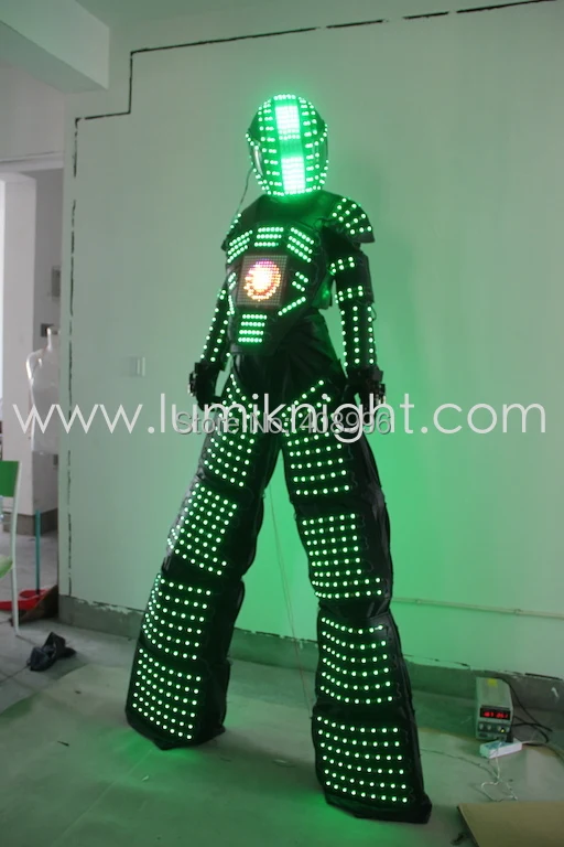Фотофон со светодиодным экраном в груди и цифровыми светодиодами шлеме|led robot