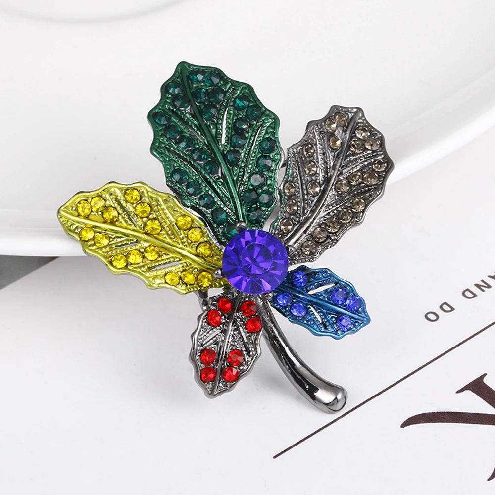 

JUJIE Maple Leaf Brooch Vintage Brooches For Women Girl Exquisite Collar Lapel Pin Fashion Jewelry Party Garment Accessories