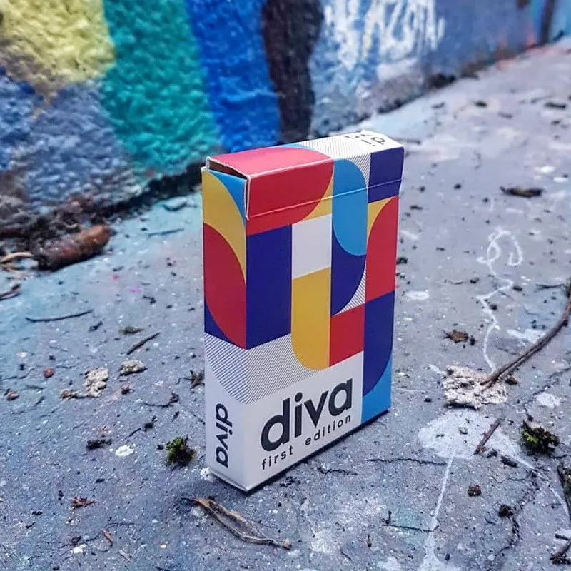 

Diva игральные карты, 1-е издание, размер карты для покера, Cartamundi, ограниченный выпуск, Новый Запечатанный магический реквизит
