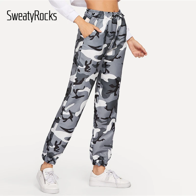 SweatyRocks камуфляжные штаны с завязками на талии, спортивная одежда, зауженные спортивные штаны, весенние модные женские повседневные камуфляжные штаны