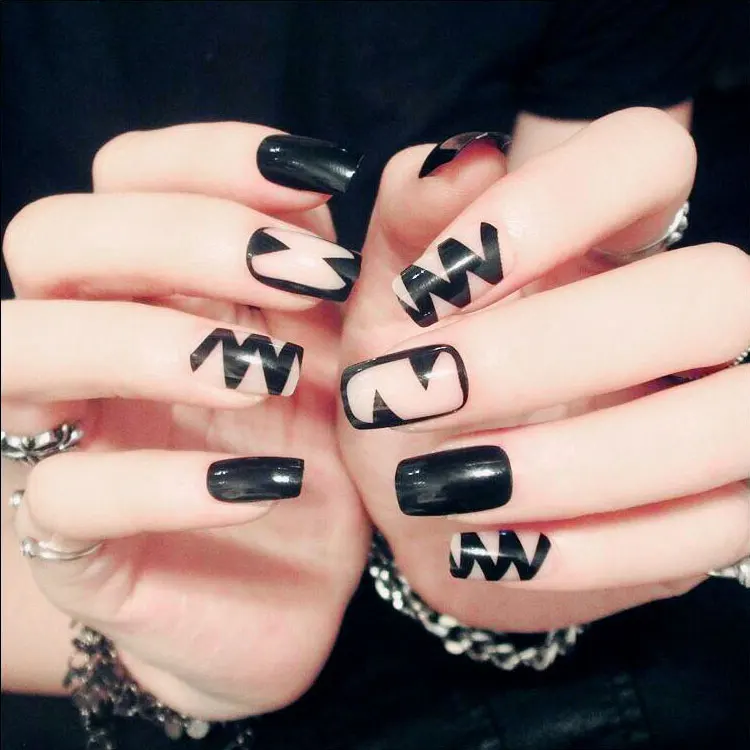 Магазин товаров для ногтей 24 шт. модные длинные полоски накладных (не содержит