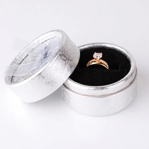 Женские кольца GULICX круглые золотого цвета с белыми австрийскими кристаллами и