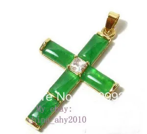 

FREE SHIPPING****Green Natural stone crystal Cross Pendant and Necklace