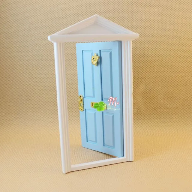 

A01-X095 children baby gift Toy 1:12 Dollhouse mini Furniture Miniature rement mini wooden colorful Steeple Gate door 1pcs