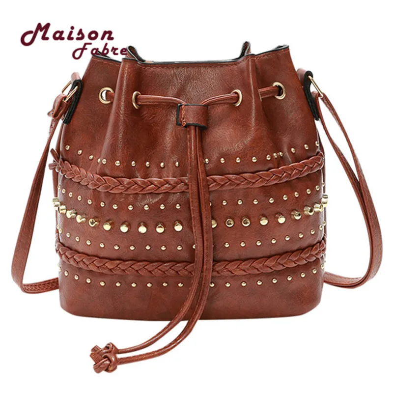 Женская сумка с заклепками однотонная наплечная сумка-мессенджер на шнурке |