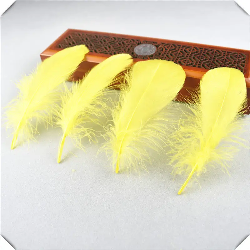 Yellow Горячая красный Гусь feather20-100pcs13-18CM DIY Перья для рукоделия и ювелирных изделий Аксессуары для одежды Свадебные украшения Шлейфы - Цвет: Yellow