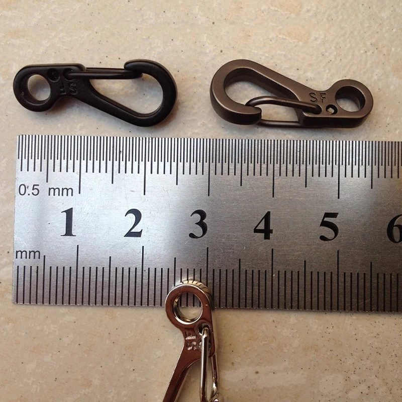 1PC Hot High Quanlity Mini Classic Key Buckle Alloy Solid Color Spring Clip Hook Carabiner | Дом и сад