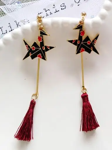 red drop earring Timlee E236 Новые простые серьги с бумажным журавлем оригами птица кисточки металлические длинные висячие серьги Модные аксессуары - Окраска металла: red drop earring