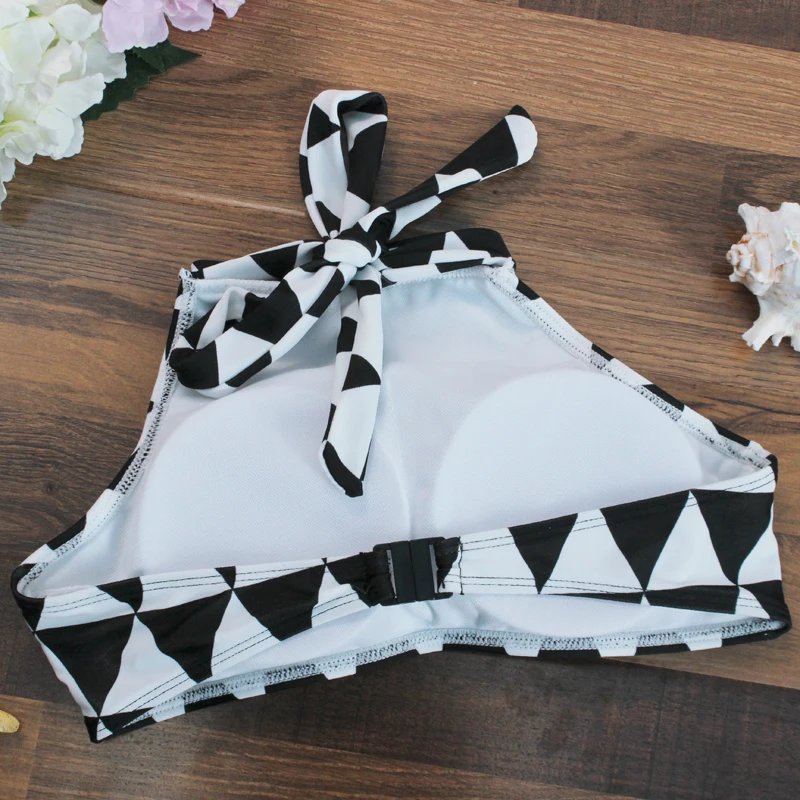 Geometric Low Waist Sexy Beachwear Wireless Halter Swimsuit Black White Thong Bikini Sets Swimwear Padded Elastic Bathing Suit |